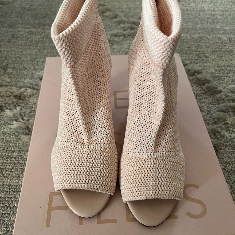 Avec Les Filles Light Pink Peep Toe Bootie